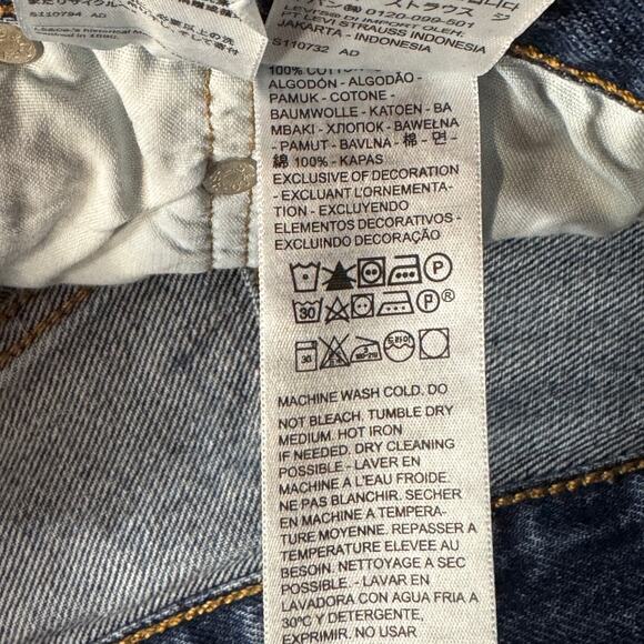 Levi’s 501 SZ W26 Jean Shorts Button-Fly Distressed Rips Medium Wash Frayed Hems - Picture 8 of 9